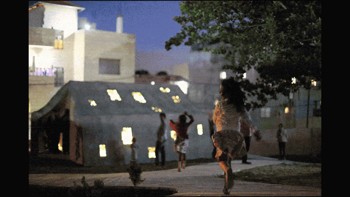 Images from Urgent Pedagogies online archive: [1] Campus in Camps concrete tent, Dheisheh Camp. Photo: Anna Sara. [2] Mardin Postgrad Architecture students gathering, Gelîyê Godernê/Lice, Turkey, 2015. Photo: David Harvey. [3] Eco Nomadic School, Brezoi 2014. Courtesy of atelier d’architecture autogérée. [4] CAD+SR Residency, ”Commonplaces & Entanglements”. Associazione Culturale Matilde Pianciani, Spoleto, Italy, 2019. Photo: Chien Ying Wu. 